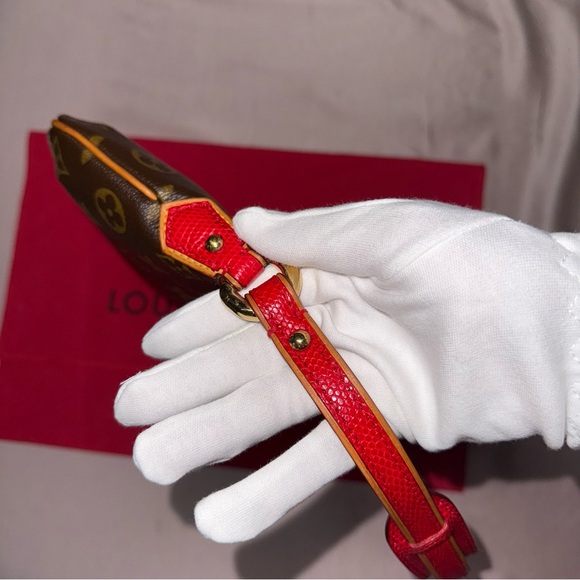 Louis Vuitton Murakami Monogram cherry cerises Lizard Cherry pochette - Picture 9 of 17